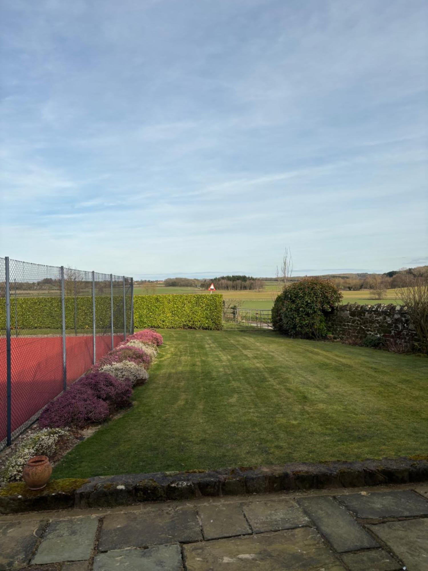 הוילה ניופורט Courtside Barn, Lynn, Newport מראה חיצוני תמונה